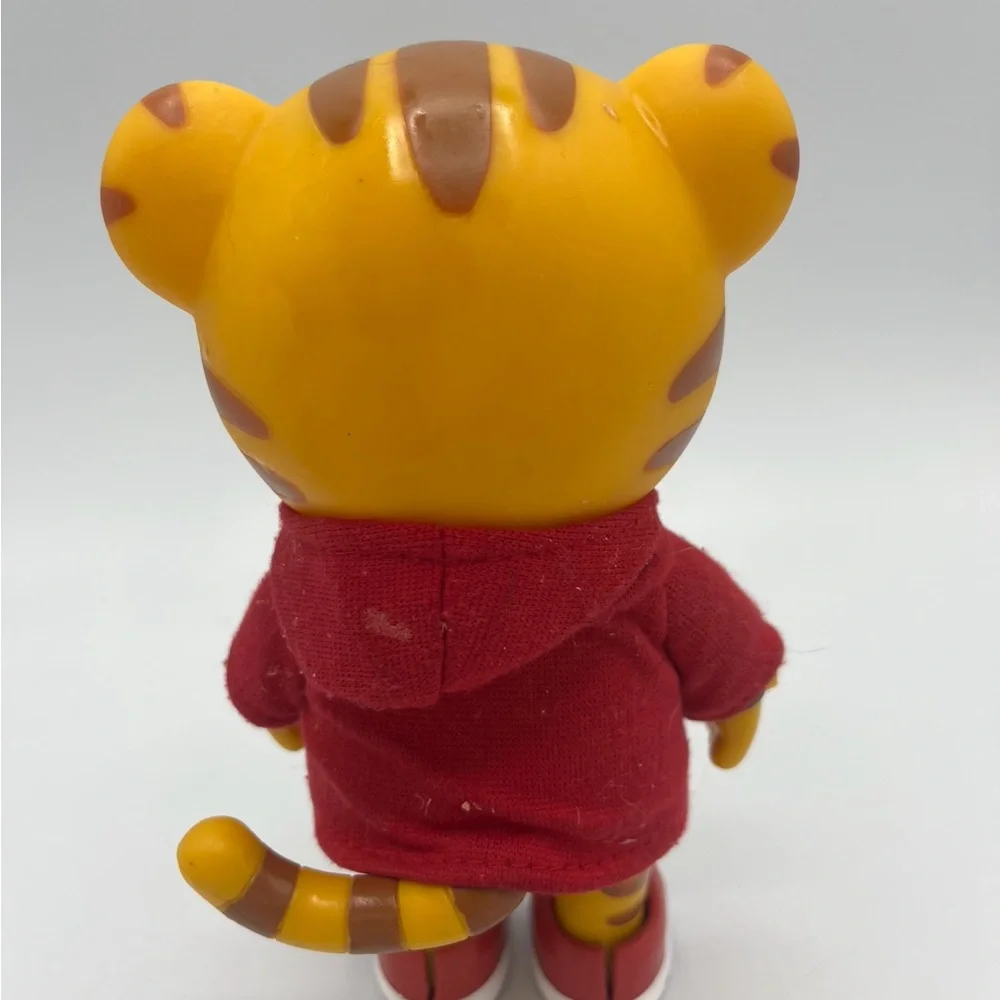 Daniel Tigers Neighborhood 7’ Posable Danie Tiger Figure